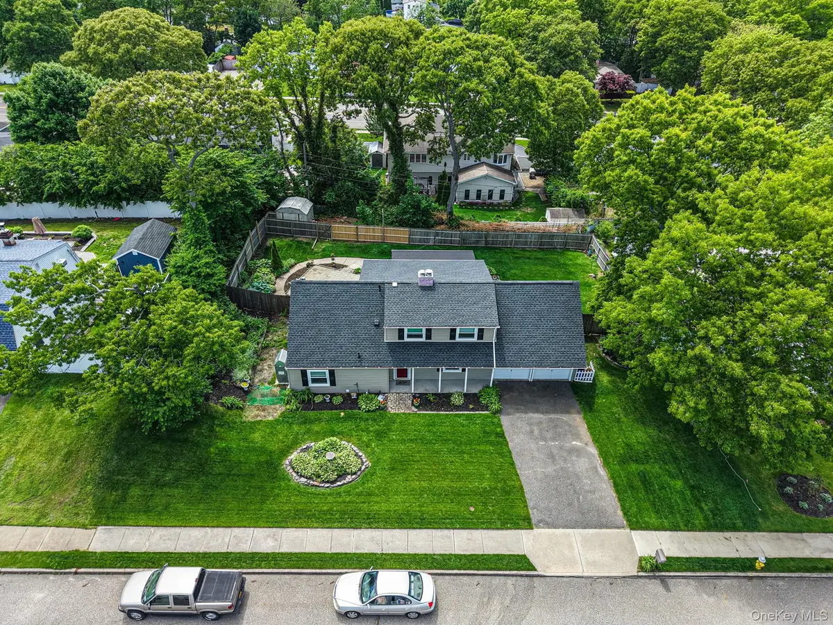 14 Lehigh Lane, Farmingville, NY 11738 - #1
