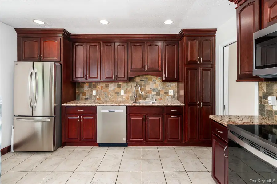 91 Heritage Hills #D, Somers, NY 10589 - #3