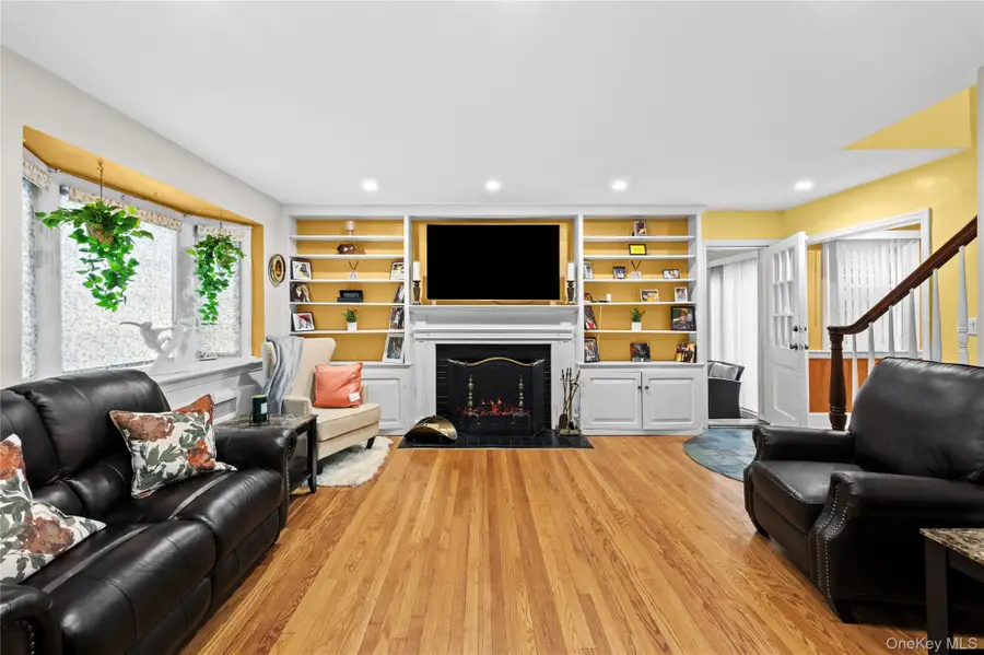 14 Chelsea Court, Freeport, NY 11520 - #2