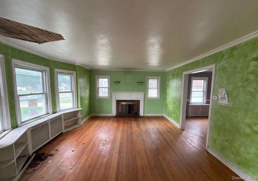 79 Elmwood Avenue, Hempstead, NY 11550 - #3