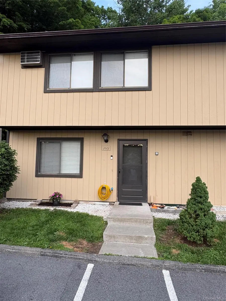 3601 Chelsea Cove S, Hopewell Junction, NY 12533 - #2