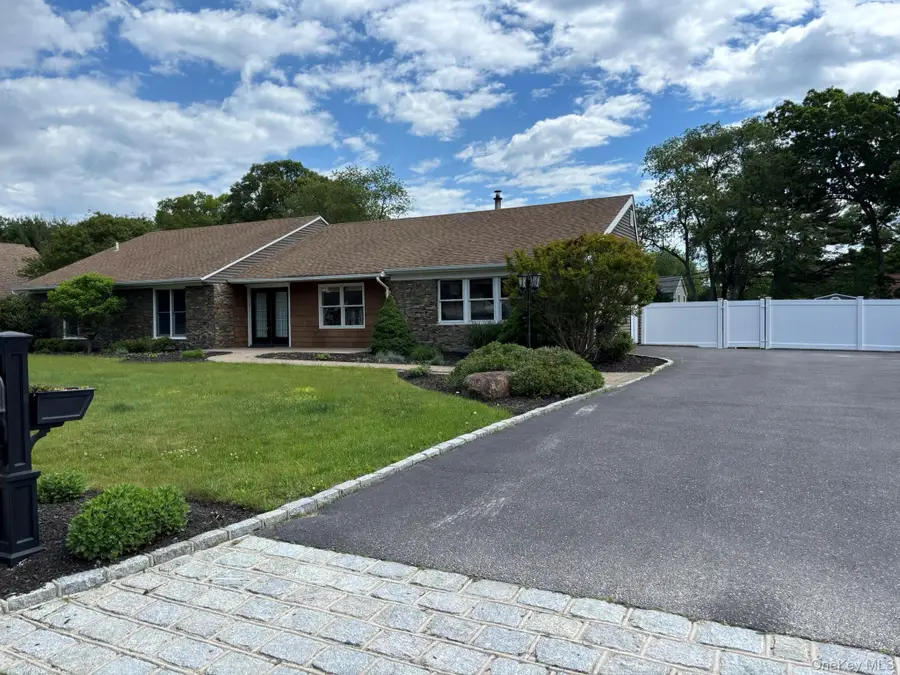 42 Annandale Road, Stony Brook, NY 11790 - #2