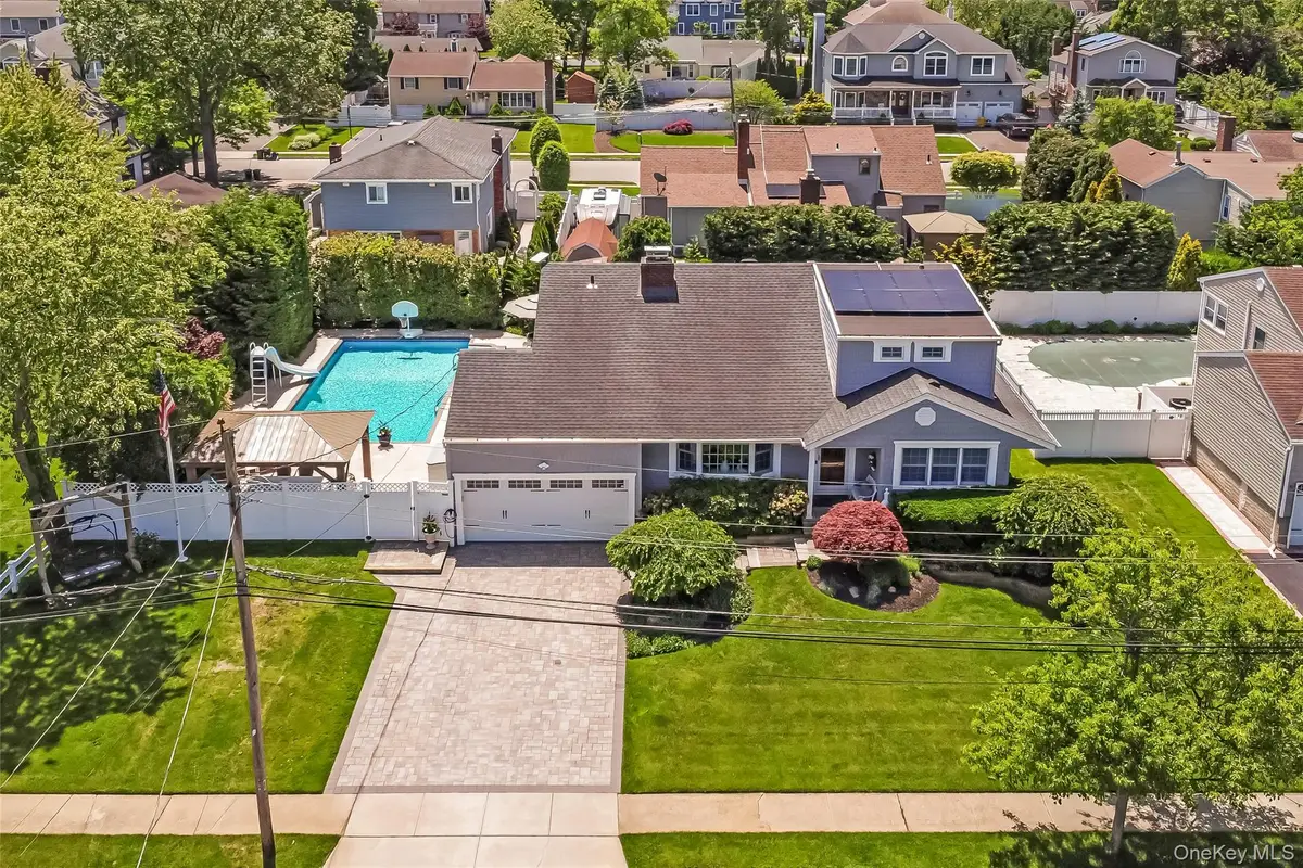9 W Orlando Street, Massapequa, NY 11758 - #1