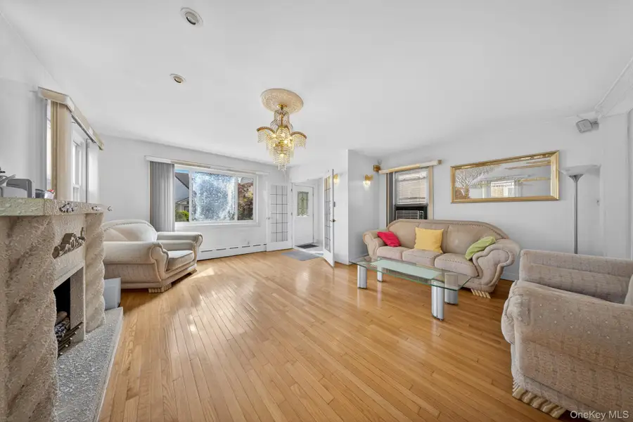 90-06 210th Place, Queens Village, NY 11428 - #3
