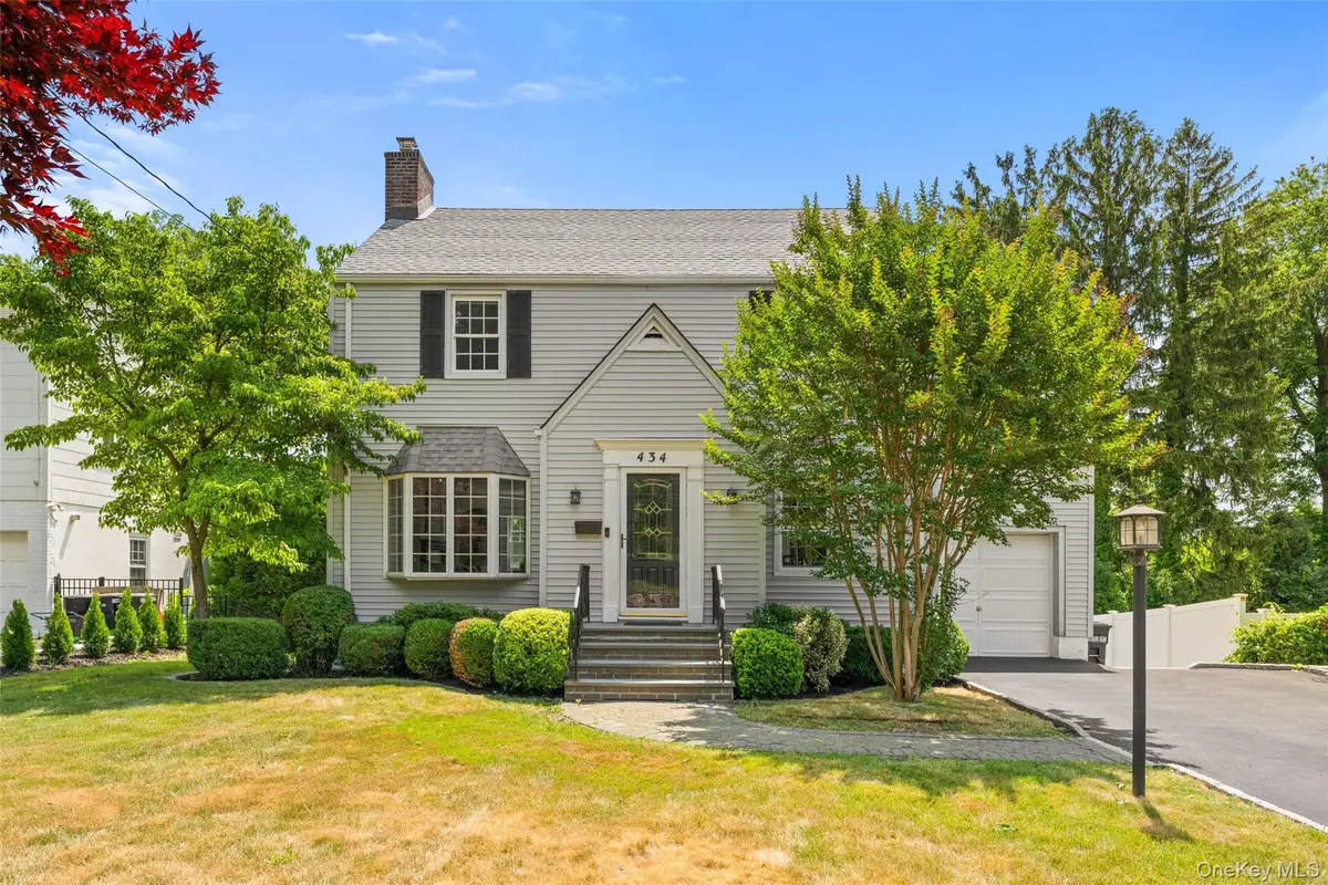 434 California Road, Bronxville, NY 10708 - #1