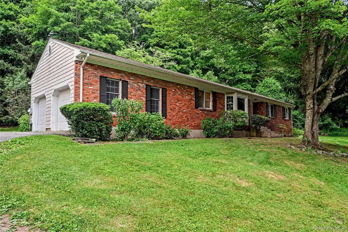 33 Sabbathday Hill Road, South Salem, NY 10590 - #1