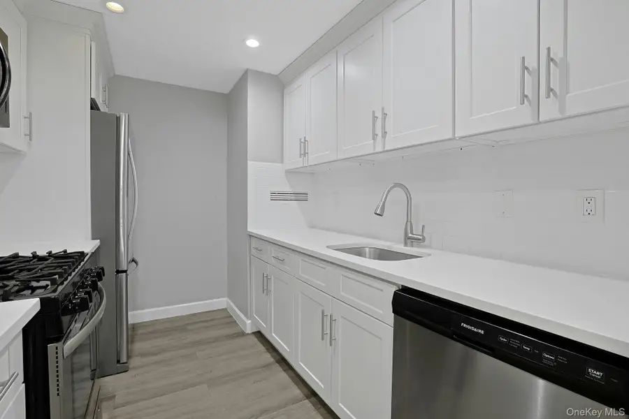 1270 North Avenue #1h, New Rochelle, NY 10804 - #3