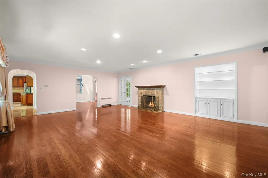 49 The Birches, Roslyn, NY 11576 - #3
