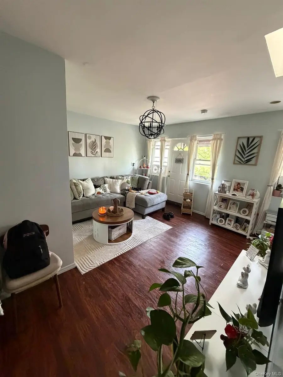 9550 112th Street, South Richmond Hill, NY 11419 - #2