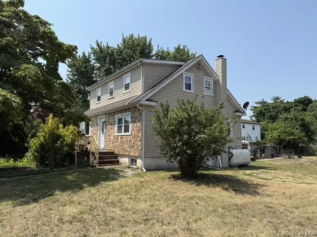 1624 E 3rd Avenue, Bay Shore, NY 11706 - #1