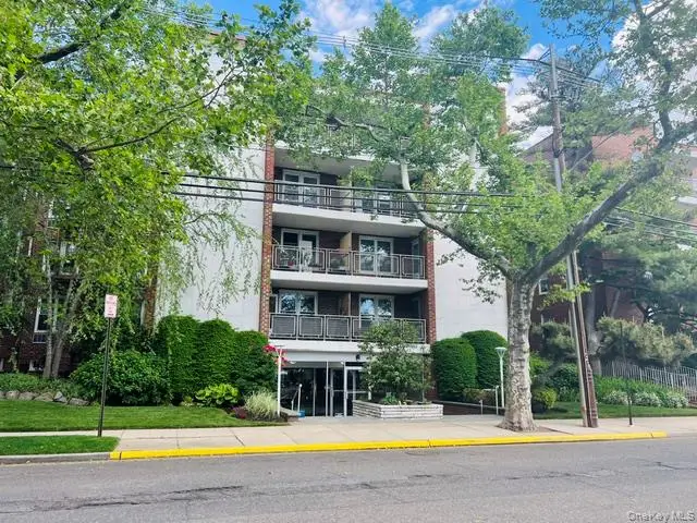 100 Brooklyn Avenue #4V, Freeport, NY 11520 - #2