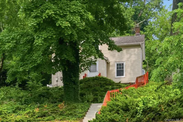 42 Revolutionary Road, Ossining, NY 10562