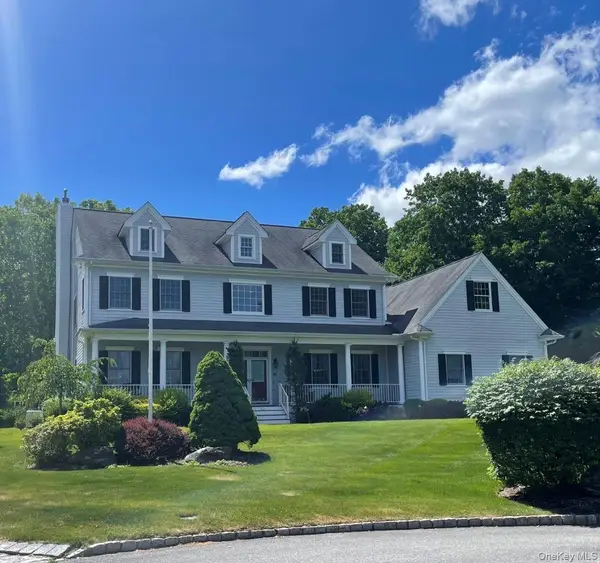 12 Meadowview Lane, Carmel, NY 10512