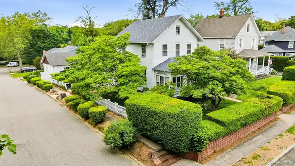 49 Clinton Avenue, Huntington, NY 11743