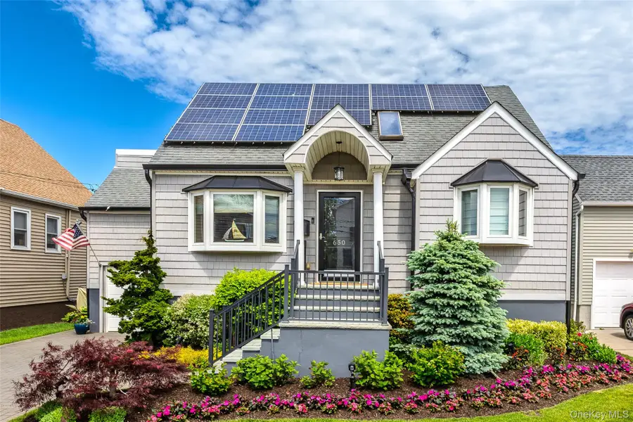650 S 9th Street, Lindenhurst, NY 11757 - #2