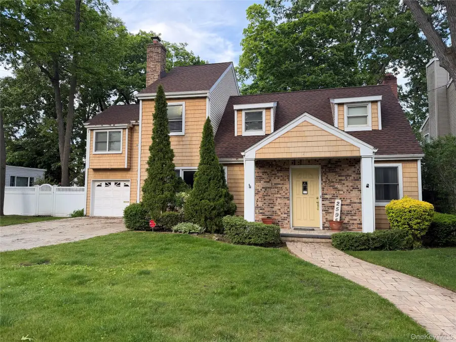 2595 Yorktown Street, Oceanside, NY 11572 - #2
