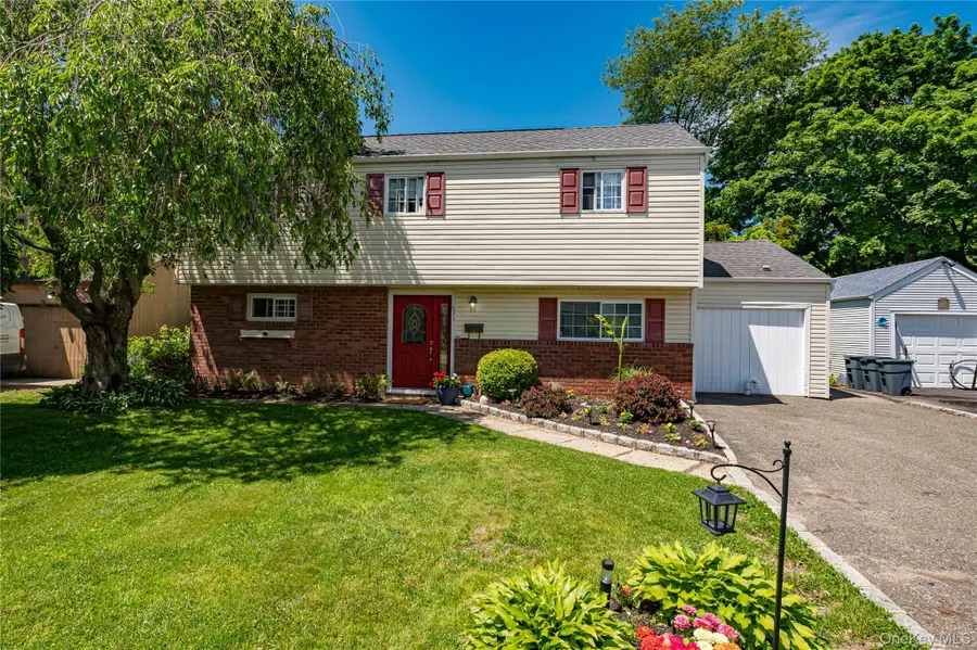 533 5th Street, East Northport, NY 11731 - #2