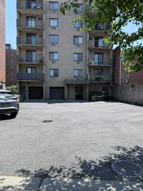 135-08 82nd Avenue #304, Briarwood, NY 11435