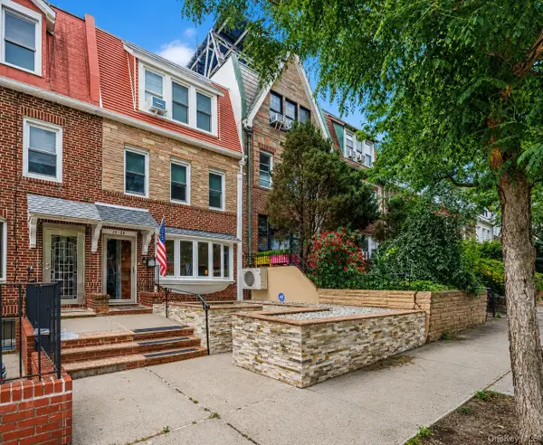 2059 33rd Street, Astoria, NY 11105