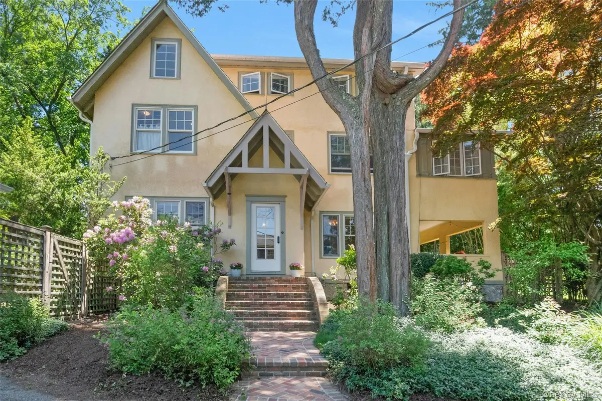 11 Sarven Court, Tarrytown, NY 10591 - #1