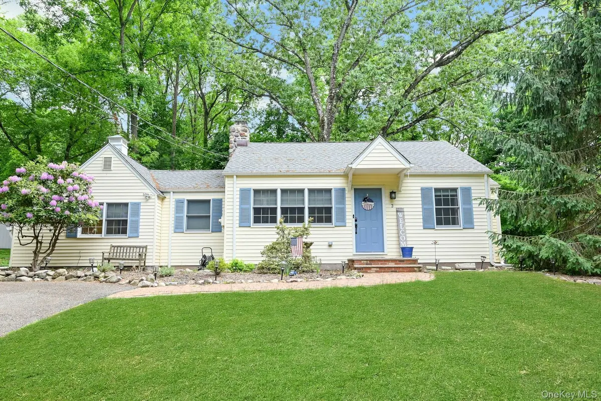 3 Hemion Way, Airmont, NY 10901 - #1