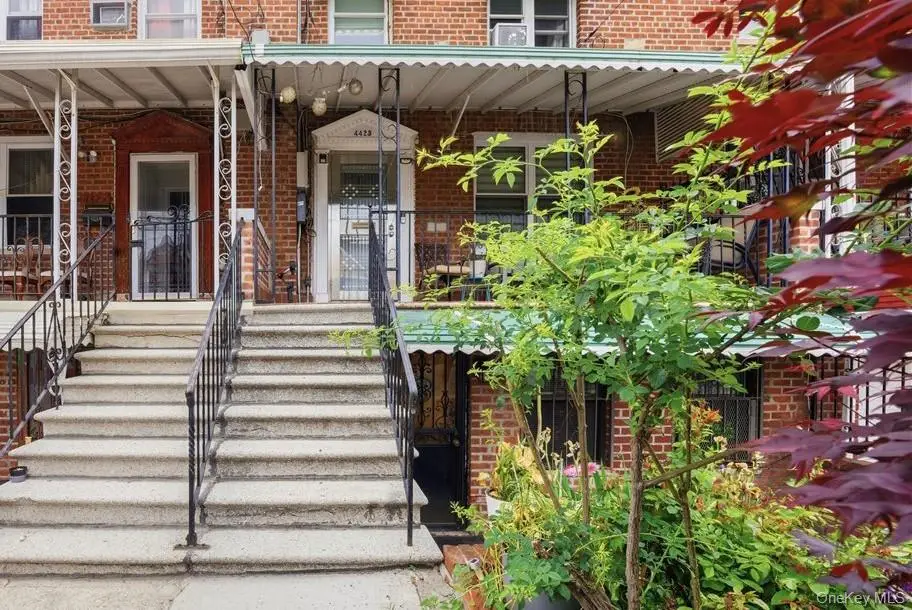 4425 Richardson Avenue, Bronx, NY 10470 - #1