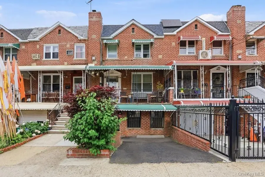 4425 Richardson Avenue, Bronx, NY 10470 - #2