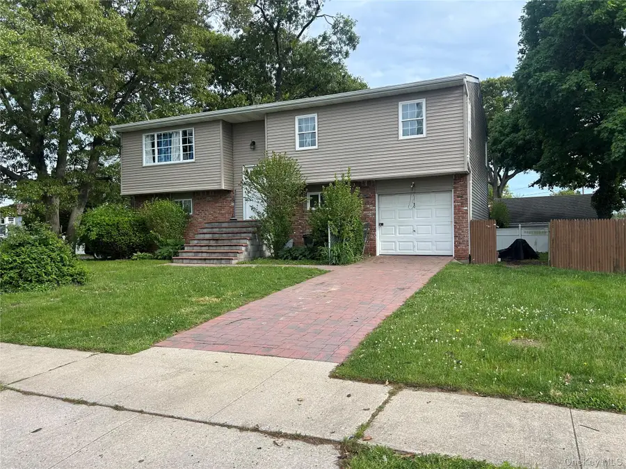 9 Oakley Street, Massapequa, NY 11758 - #2