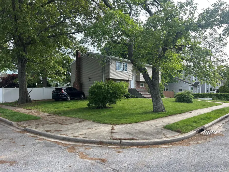 9 Oakley Street, Massapequa, NY 11758 - #3