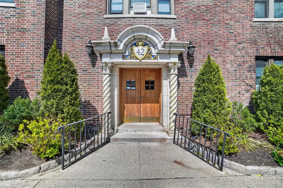 42 Pondfield Road W #4F, Bronxville, NY 10708 - #2