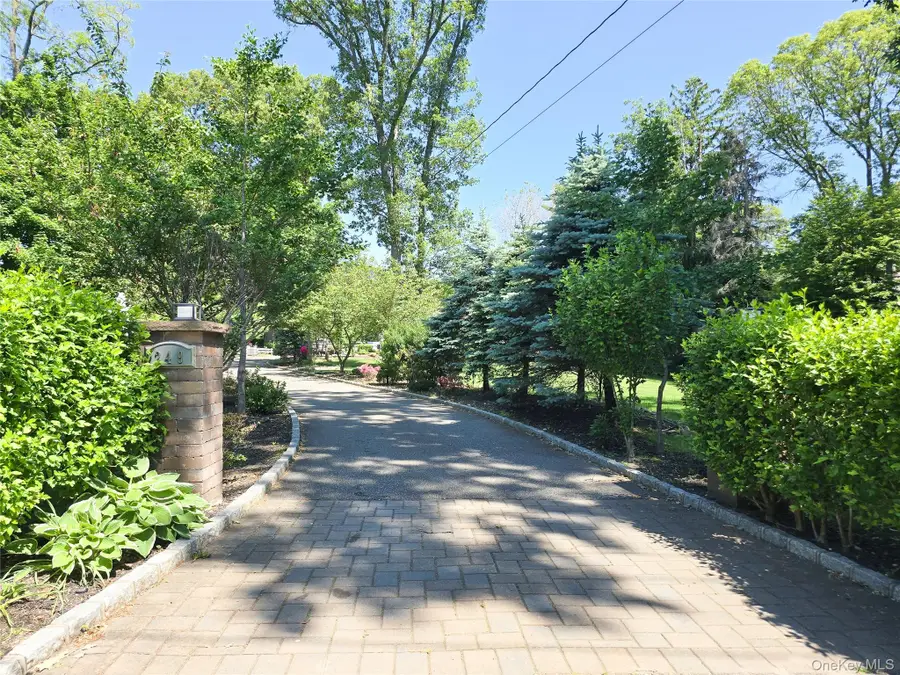 249 Cold Spring Road, Syosset, NY 11791 - #2