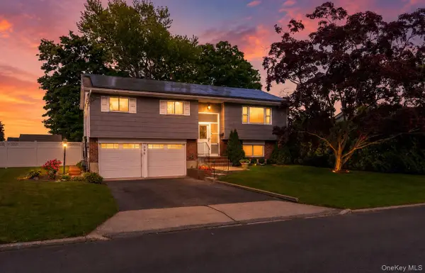 395 Saldane Avenue, North Babylon, NY 11703