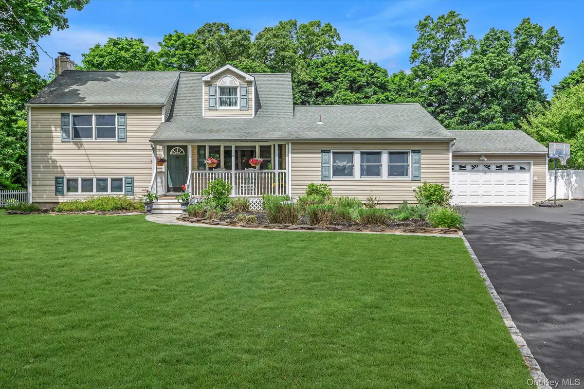 14 Brittany Court, Northport, NY 11768 - #1