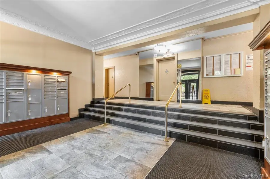 83-52 Talbot Street #6H, Kew Gardens, NY 11415 - #3