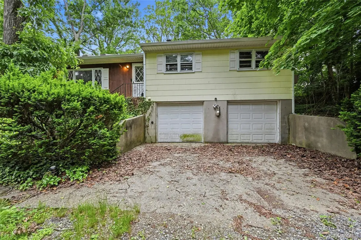 10 Lefferts Avenue, East Northport, NY 11731 - #1
