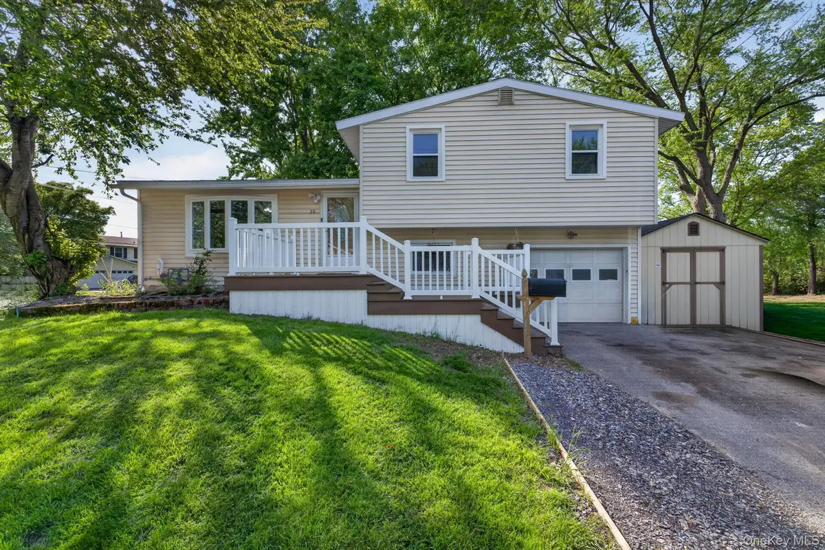 39 Blueberry Road, Clay, NY 13090 - #1
