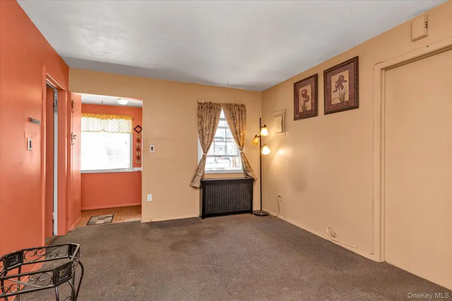 193 Manhattan Avenue, West Babylon, NY 11704 - #2