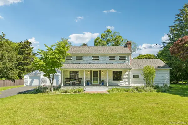 38 Conscience Circle, East Setauket, NY 11733