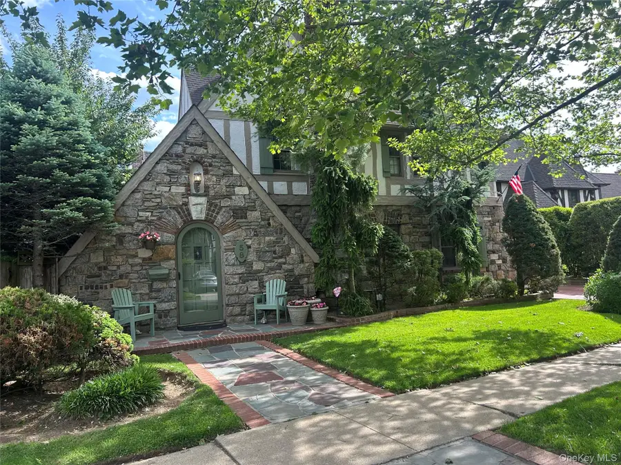 58 Park Lane, Rockville Centre, NY 11570 - #3