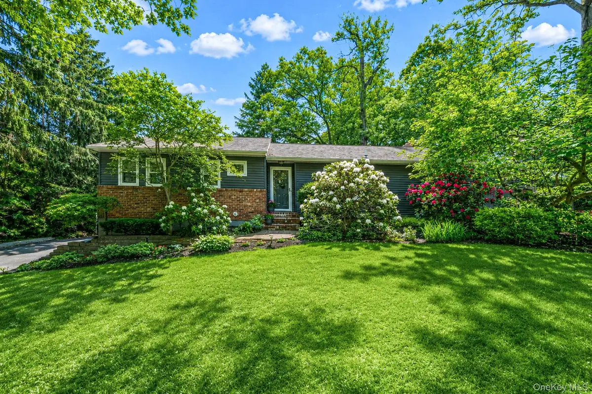 28 Royal Oak Drive, Huntington, NY 11743 - #1