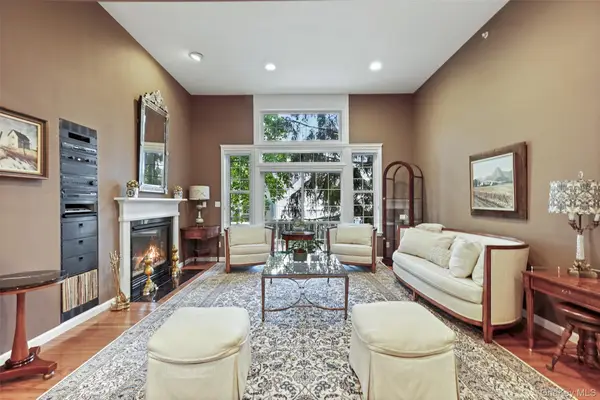 2 Heirloom Lane, Rye Brook, NY 10573