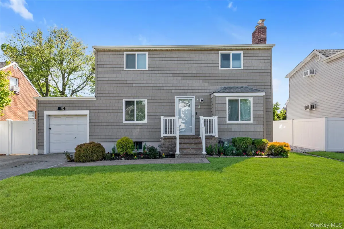 4 Lido Parkway, Lindenhurst, NY 11757 - #1