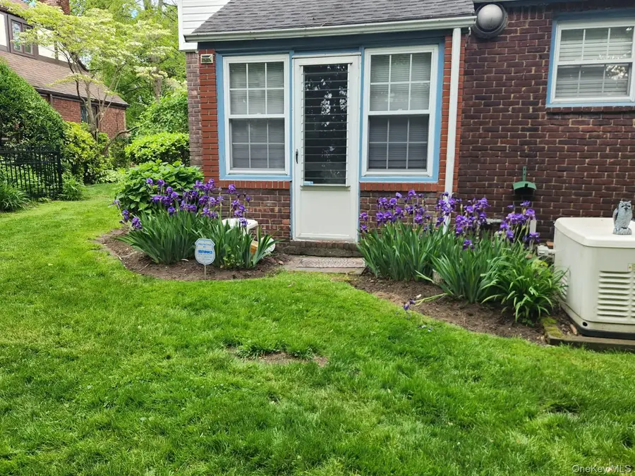 35 Hanson Place, Malverne, NY 11565 - #2