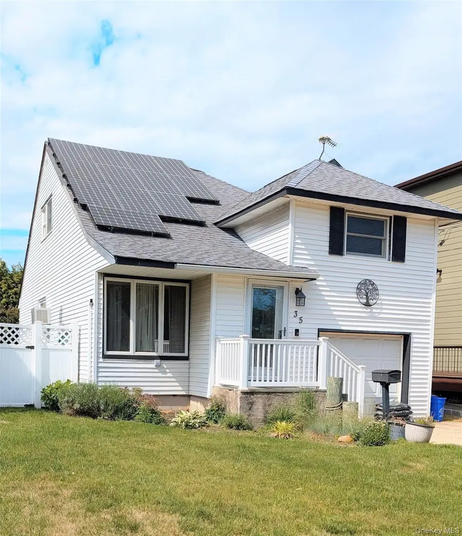 35 E Jackson Avenue E, Babylon, NY 11702 - #2