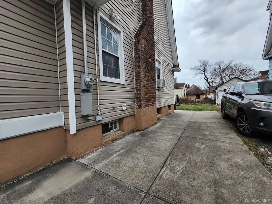 19614 104th Avenue, Saint Albans, NY 11412 - #3