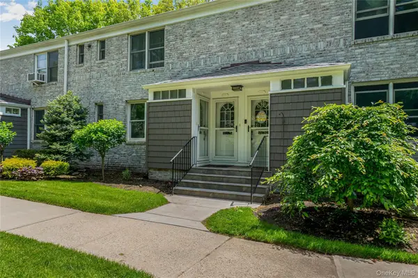 16 Glen Keith Road #L, Glen Cove, NY 11542