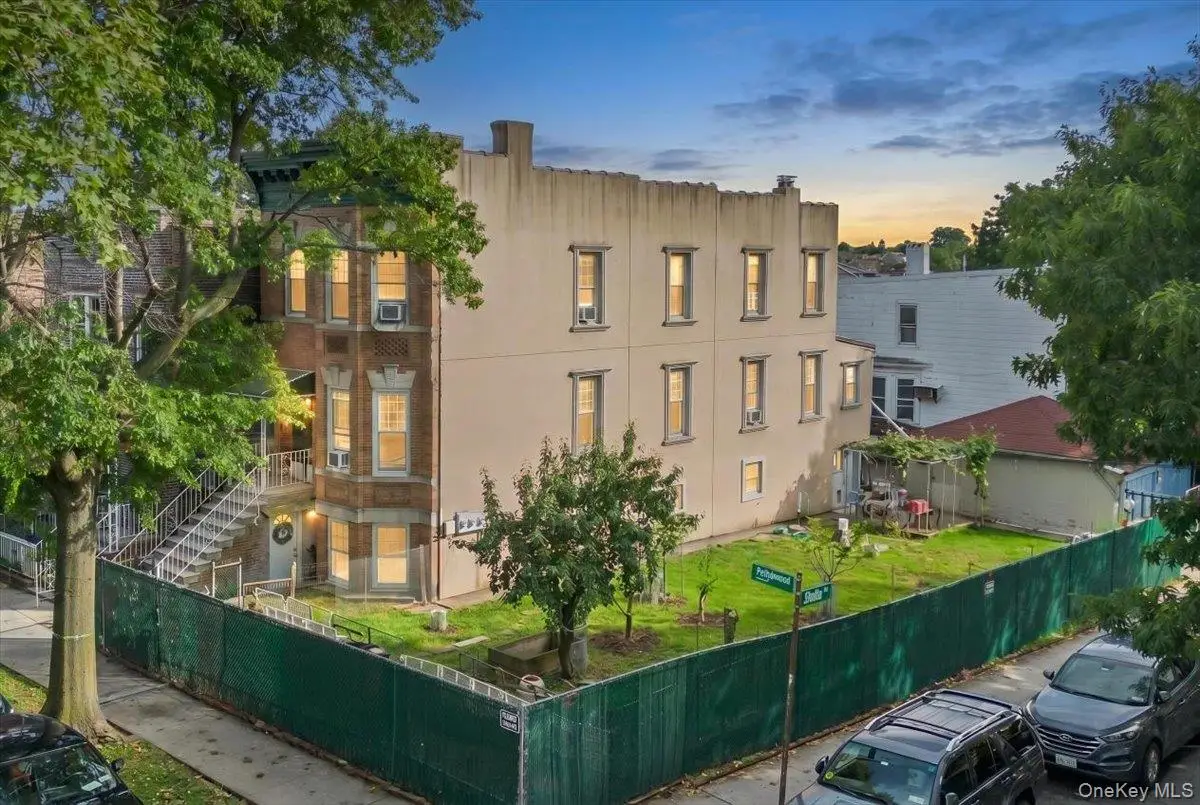 1543 Hollywood Avenue, Bronx, NY 10461 - #1