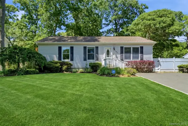 103 Hampton Avenue, Mastic, NY 11950