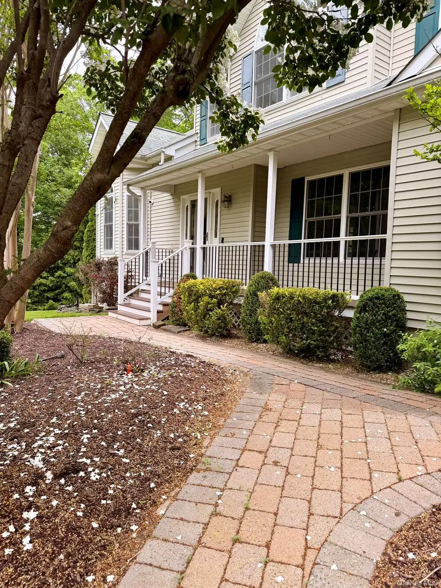 32 4th Avenue, Rocky Point, NY 11778 - #2