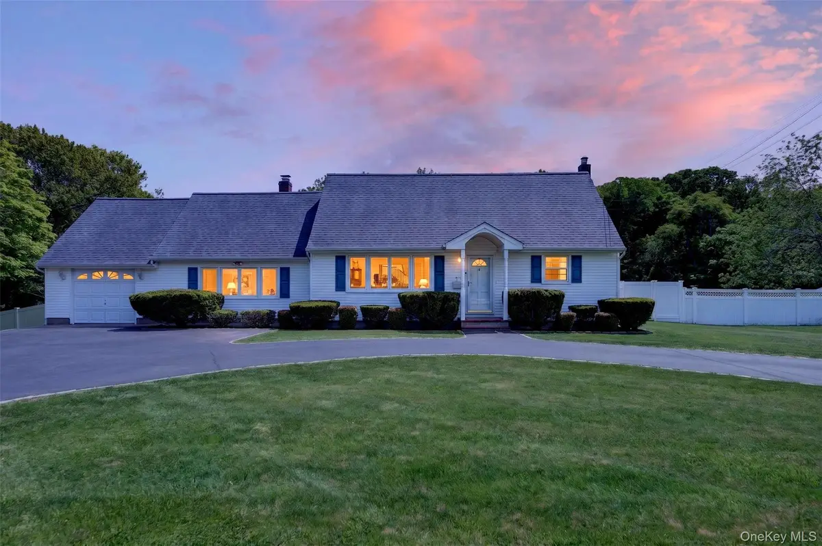 376 S Country Road, East Patchogue, NY 11772 - #1